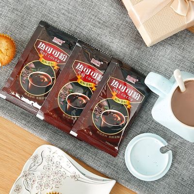 Boisson chaude et apaisante avec poudre de cacao